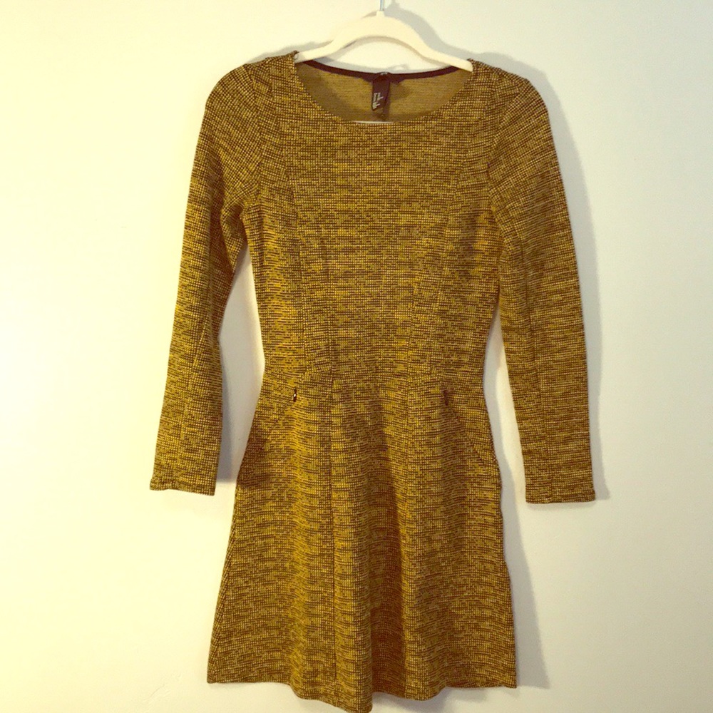 Forever 21 Woman’s Mustard Dress